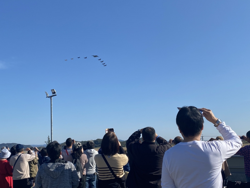 「ZENT各務原店」岐阜基地航空祭観覧向けに屋上駐車場を無料開放