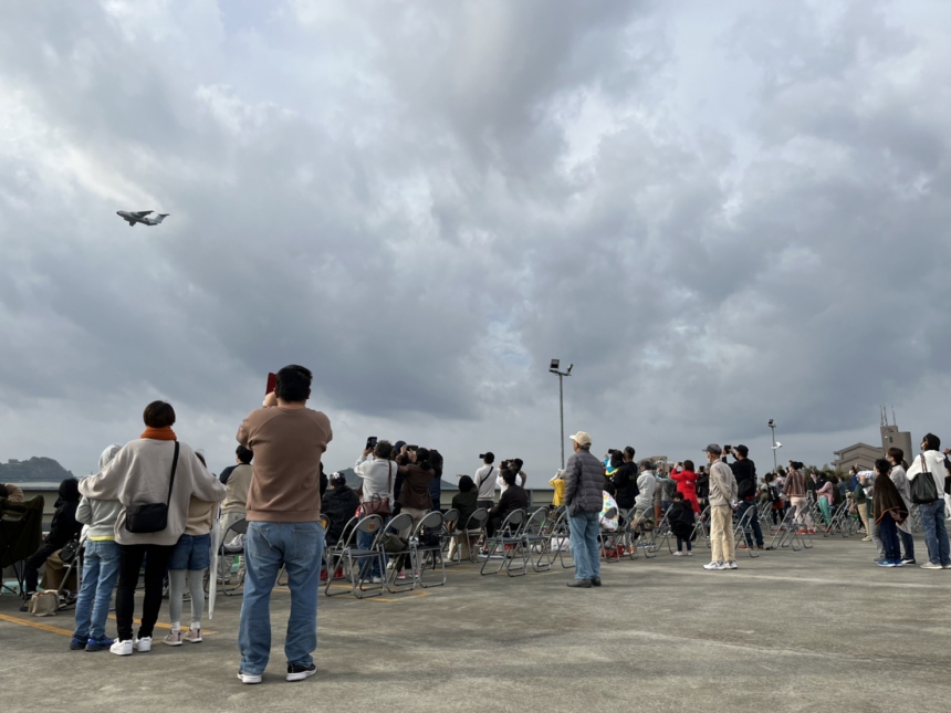 各務原店 「岐阜基地航空祭2022」観覧用に屋上駐車場を無料開放